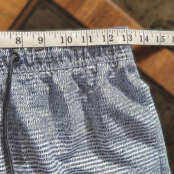 Perry Ellis Printed Swim Shorts abstract blue on white stripe - Picture 8 of 15